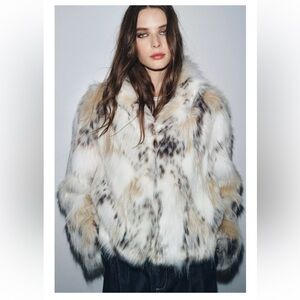 ZW COLLECTION FAUX FUR SHORT COAT